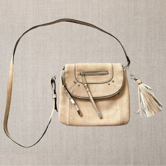 STEVE MADDEN Tassel Crossbody - Picture 1 of 13